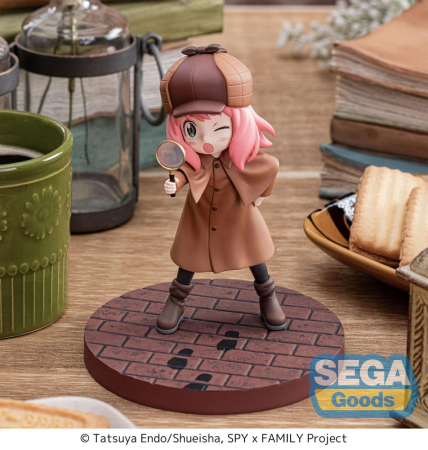 Spy x Family Luminasta PVC Statue Anya Forger Playing Detective (Sega)