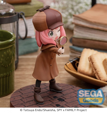 Spy x Family Luminasta PVC Statue Anya Forger Playing Detective (Sega)