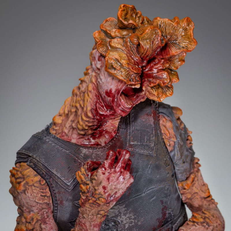 The Last of Us Part II PVC Statue Armored Clicker (Dark Horse)